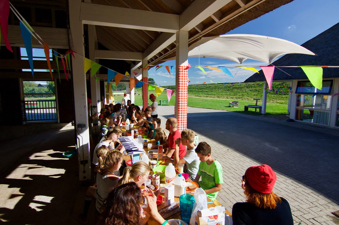 gezellig-samen-eten-startkamp gezellig samen eten op Startkamp